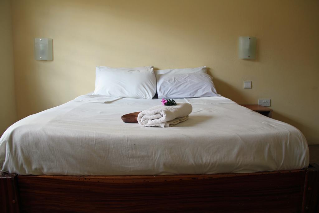 Golden Days Lodge Лівінґстон Екстер'єр фото
